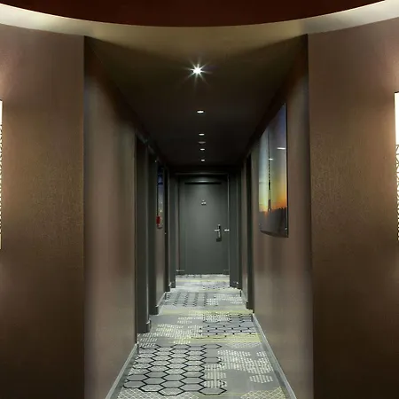 艾菲尔国会大厦酒店 酒店 3*