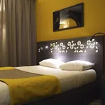 Hotel Eiffel Capitol 3*