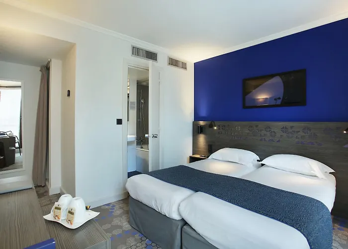 Hotel Eiffel Capitol 3*