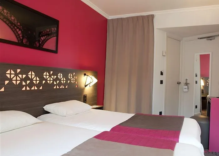 Hotel Eiffel Capitol Paris