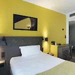 Ξενοδοχείο Eiffel Capitol 3*