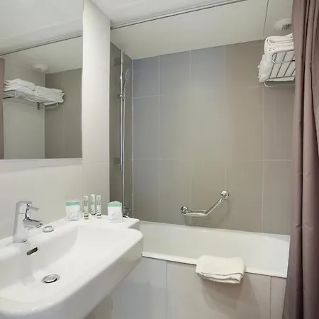 Otel Eiffel Capitol 3*