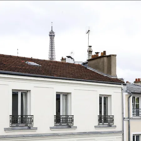 Eiffel Capitol Hotel