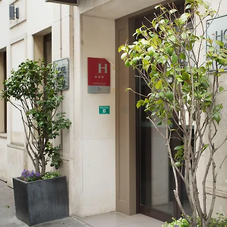 Hotel Eiffel Capitol Paris