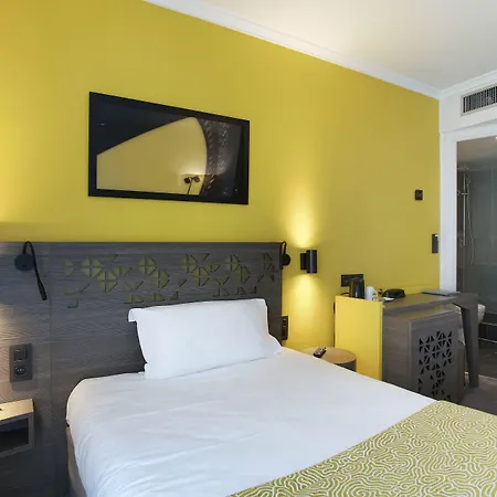 Otel Eiffel Capitol 3*