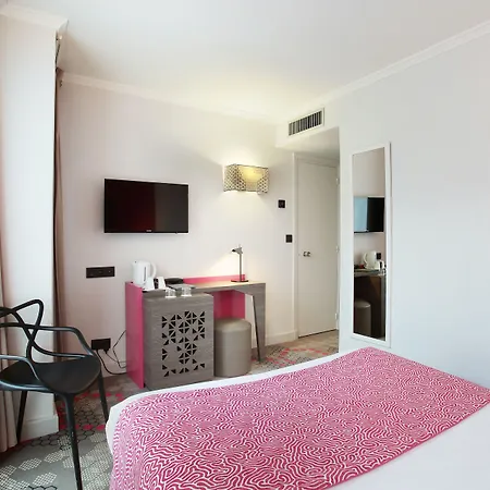 Eiffel Capitol Paris