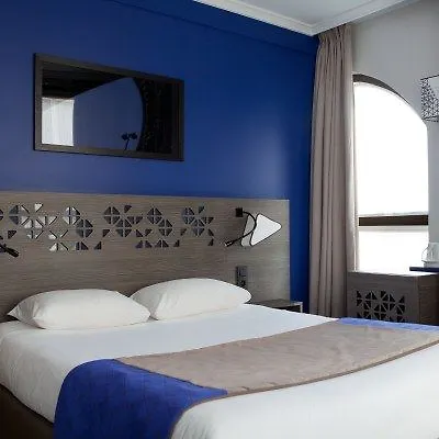 Eiffel Capitol Hotel Paris