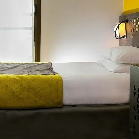 Otel Eiffel Capitol Paris