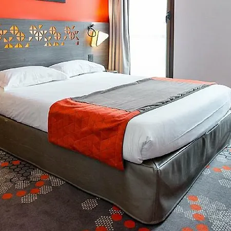 Hotel Eiffel Capitol 3*