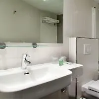 إيفل كابيتول 3*