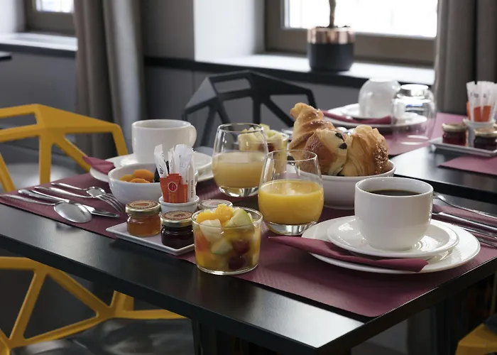 Hotel Eiffel Capitol 3*