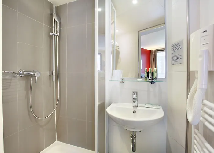 Hotel Eiffel Capitol 3*