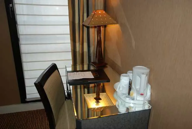 Eiffel Capitol Paris