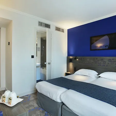 Hotel Eiffel Capitol 3*