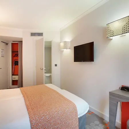 Hotel Eiffel Capitol 3*