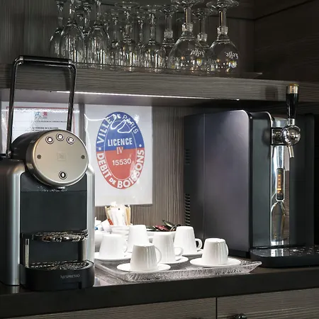 Eiffel Capitol Hotel Paris