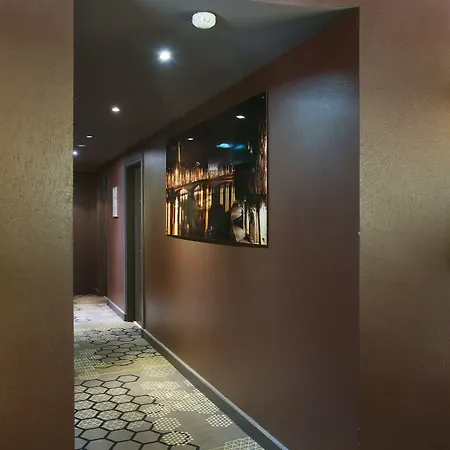 Hotel Eiffel Capitol