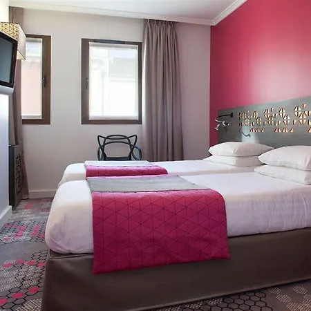 Hotel Eiffel Capitol Paris