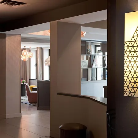 Eiffel Capitol Hotel 3*