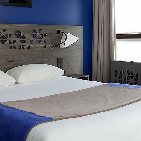 Eiffel Capitol Hotel Paris